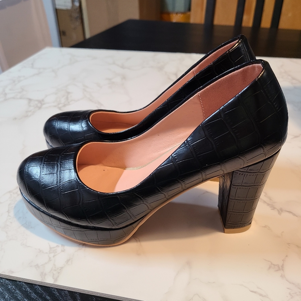 Brand new black croc pattern chunky heels